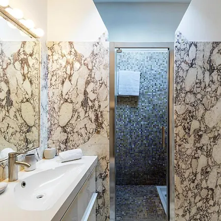 Renovated Duplex - Croisette Golden Square * Cannes